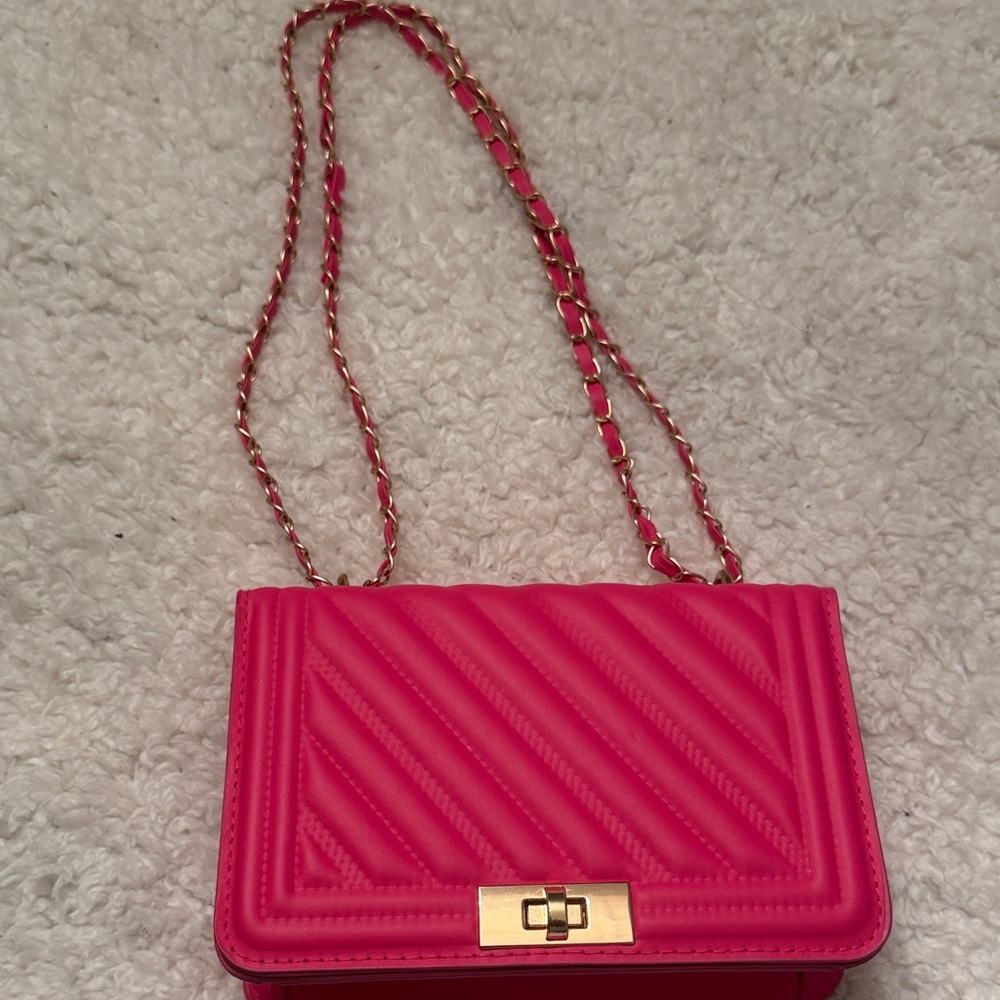 Chic Pink Quilted Shoulder Bag